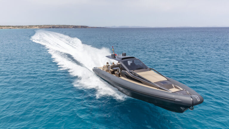 Riva Tender