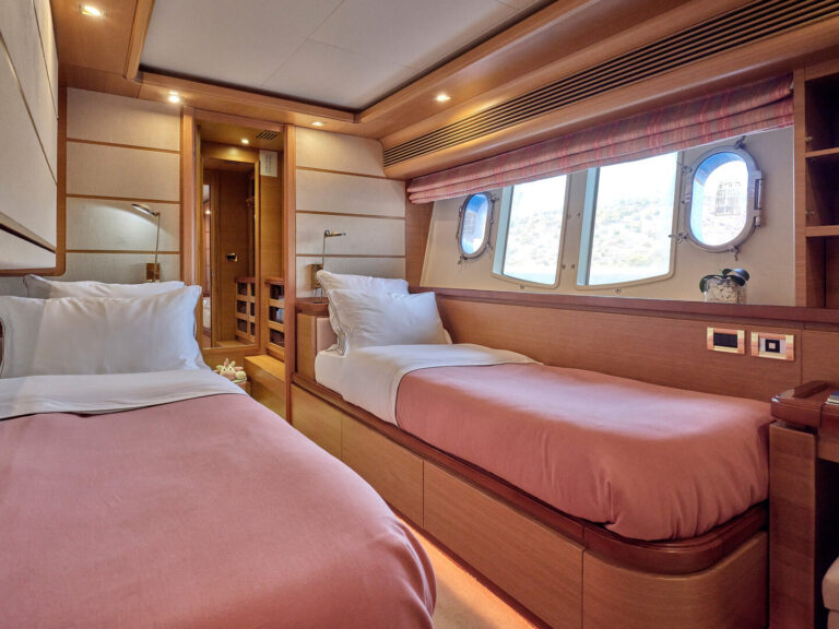 Twin Cabin