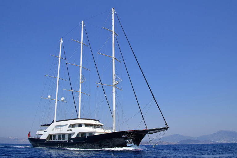 50m MEIRA Cruising