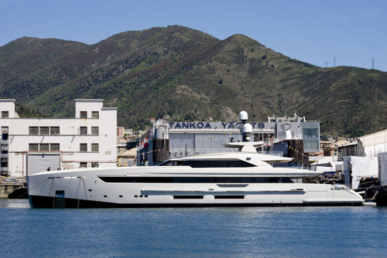 50m Tankoa Yacht At The Yard Launched