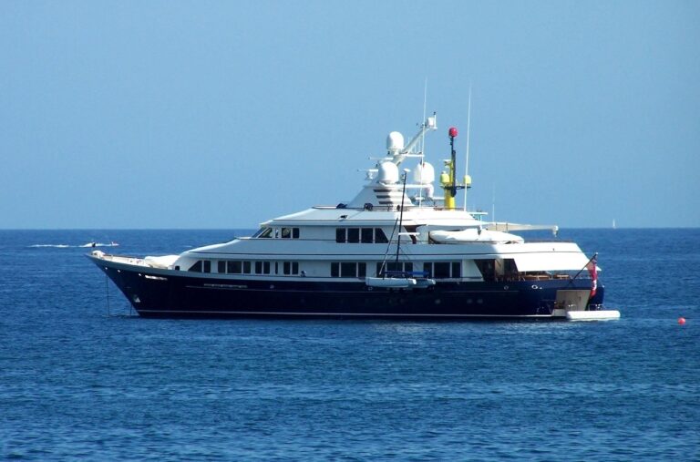 The 50m Yacht AURORA B