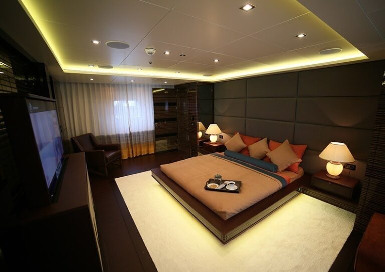 The 50m Yacht DUSUR
