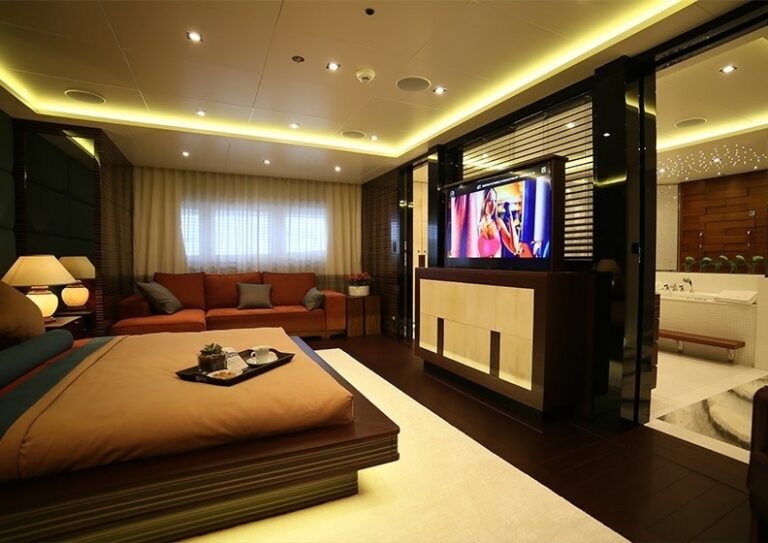 The 50m Yacht DUSUR