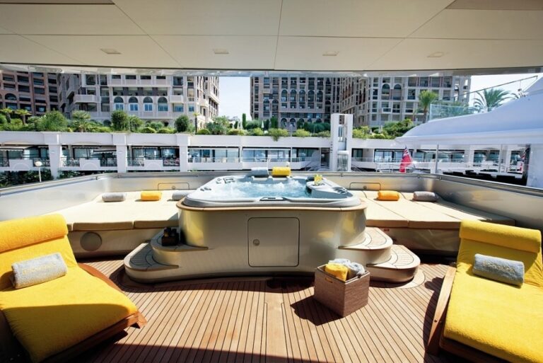 Jacuzzi Pool With Sitting On Board Yacht EXUMA