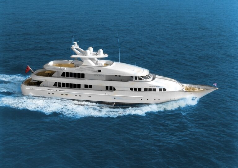 Cruising On Board Yacht HERCULINA