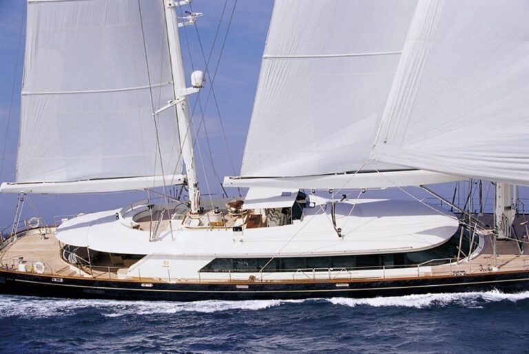 Profile Aspect Aboard Yacht IS A ROSE