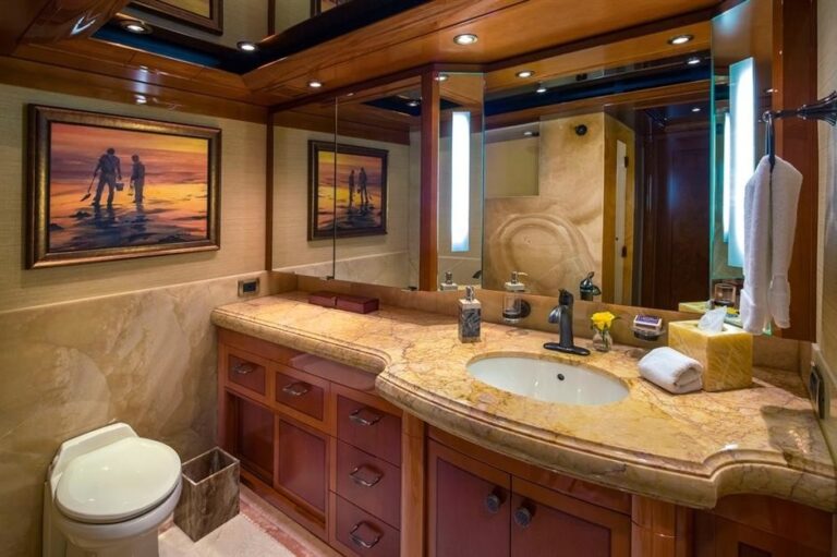ensuite bathroom