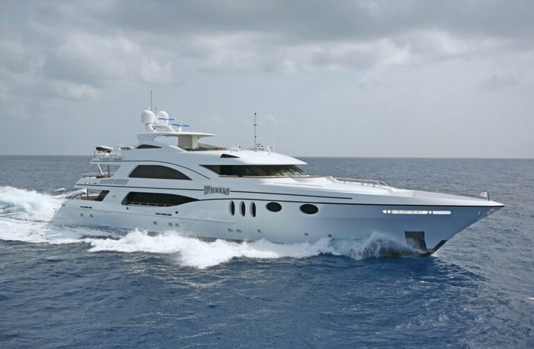 Overview: Yacht WHEELS's Cruising Captured