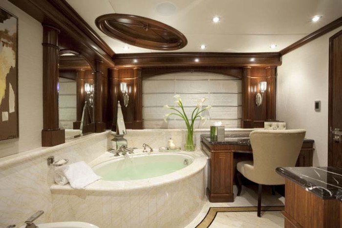 Hers: Yacht WHEELS's Main Master Bath Captured