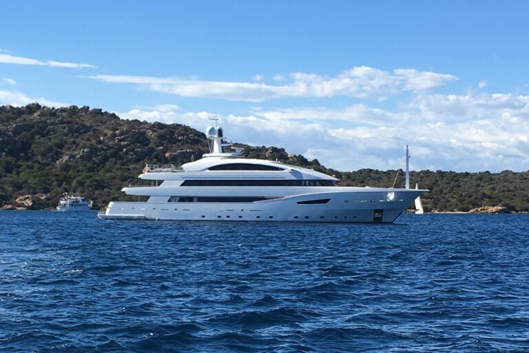 50M CUSTOM LUXURY SUPERYACHT