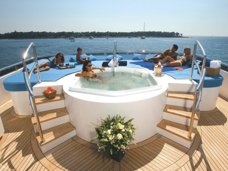 Jacuzzi Pool On Yacht ELENI