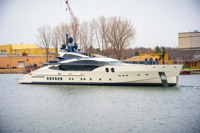 The 52m Yacht BLISS