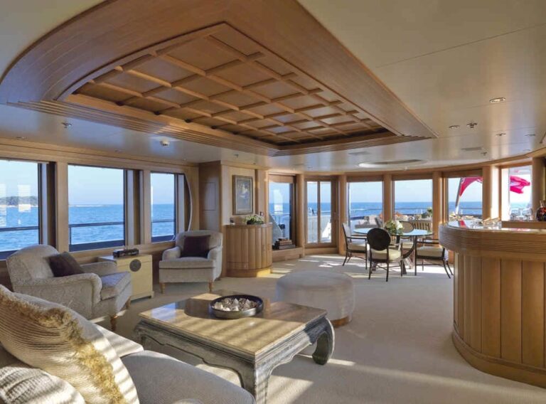 Sky-lounge On Yacht DEJA TOO
