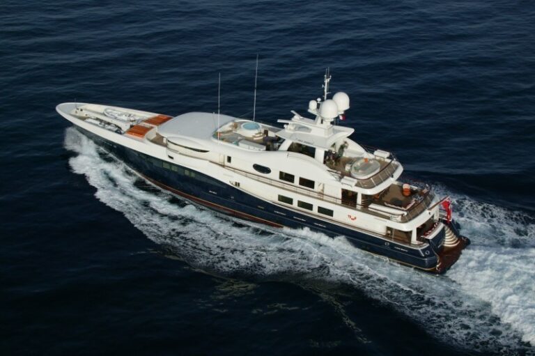 The 52m Yacht DENIKI