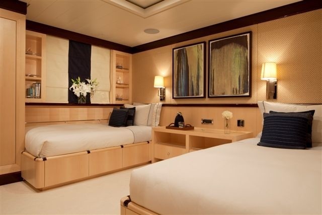 Twin Bed Cabin Aboard Yacht LA MIRAGE