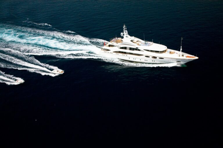 Ship's Tenders: Yacht LATITUDE's Cruising Photograph