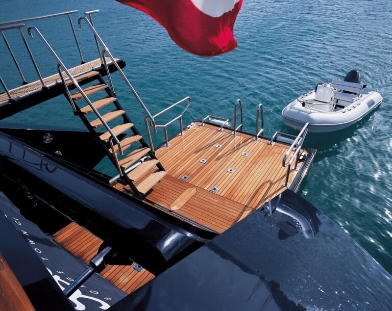 The 52m Yacht SQUALL