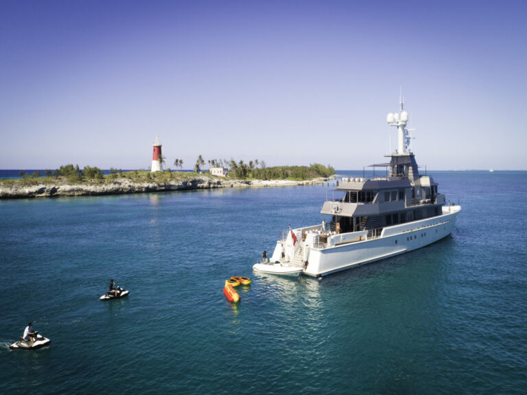 53 Meter Oceanfast Yacht - MIZU