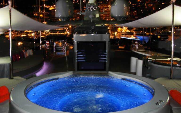 Jacuzzi Pool Aboard Yacht SEA FORCE ONE
