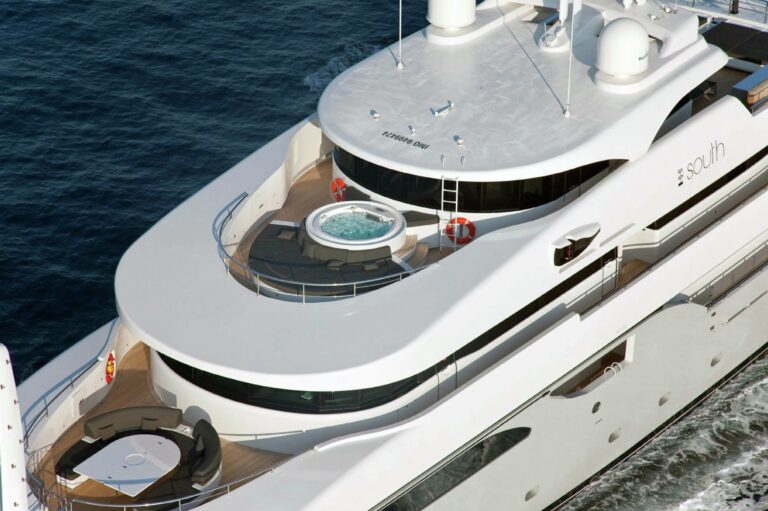 Decks: Yacht SYNA's From Above Aspect Pictured