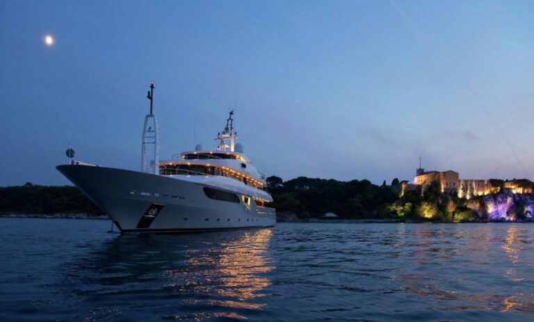 The 53m Yacht SYNA