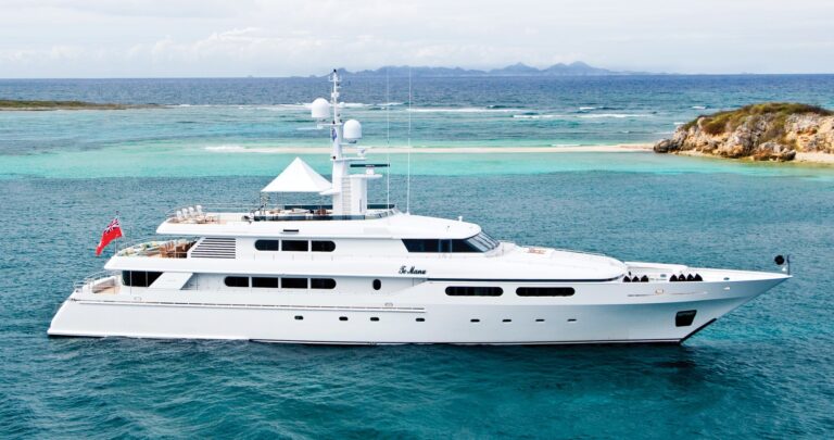 The 53m Yacht TE MANU