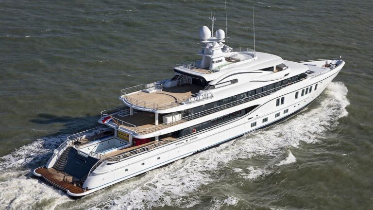 Charter yacht Limited Edition 242