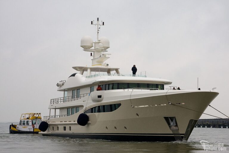 The 54m Yacht ADDICTION