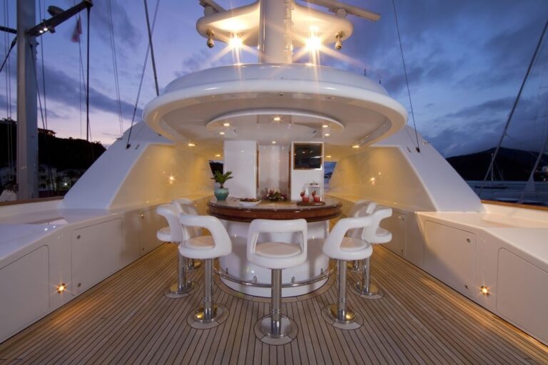 The 54m Yacht HUNTRESS II