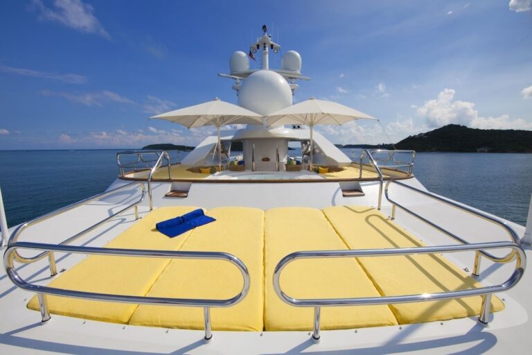 The 54m Yacht HUNTRESS II