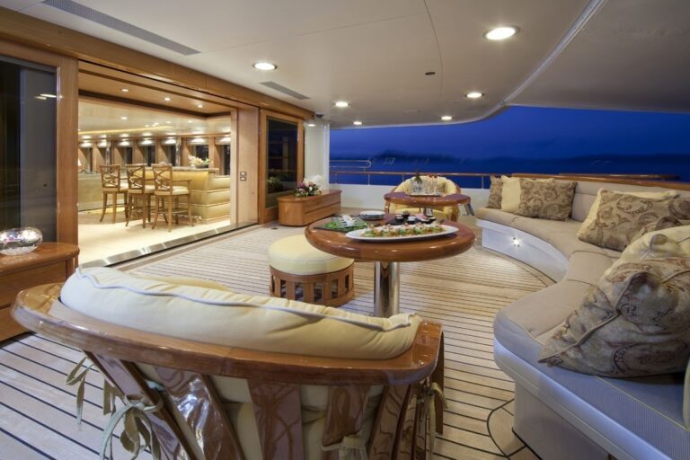 The 54m Yacht HUNTRESS II