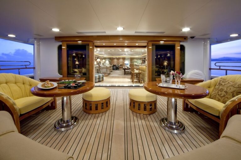 The 54m Yacht HUNTRESS II