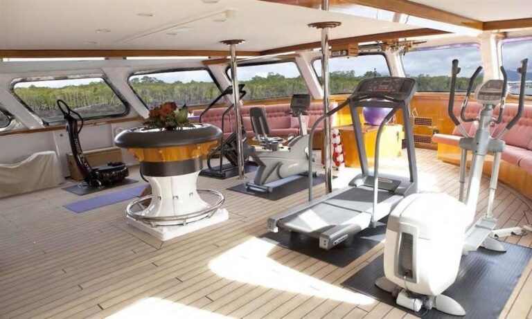 The 54m Yacht ITASCA