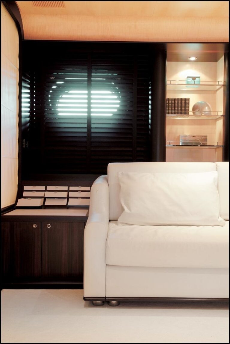 Close Up: Yacht PARSIFAL III's Cabin Photograph