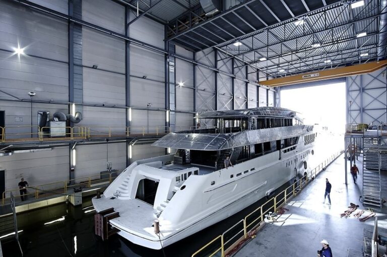 The 55m Yacht ALIDA