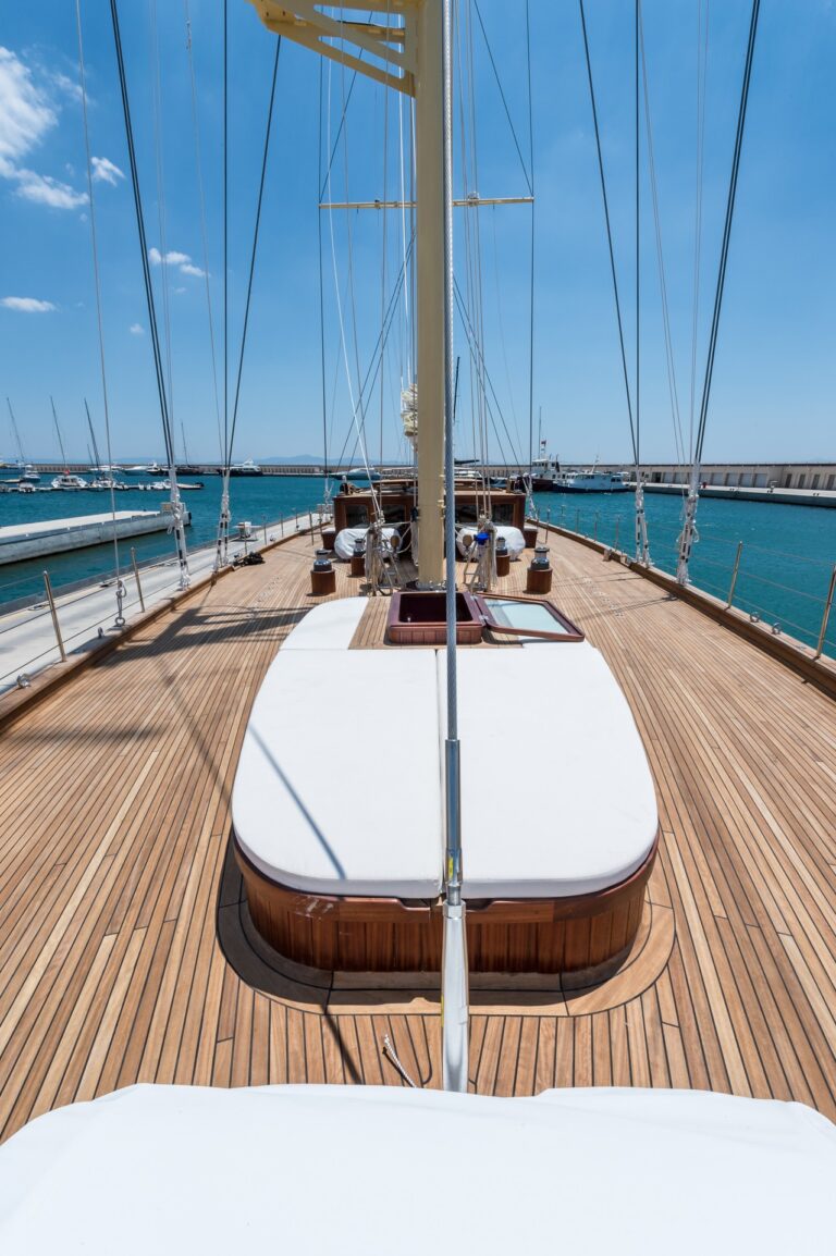 The 55m Yacht CHRONOS