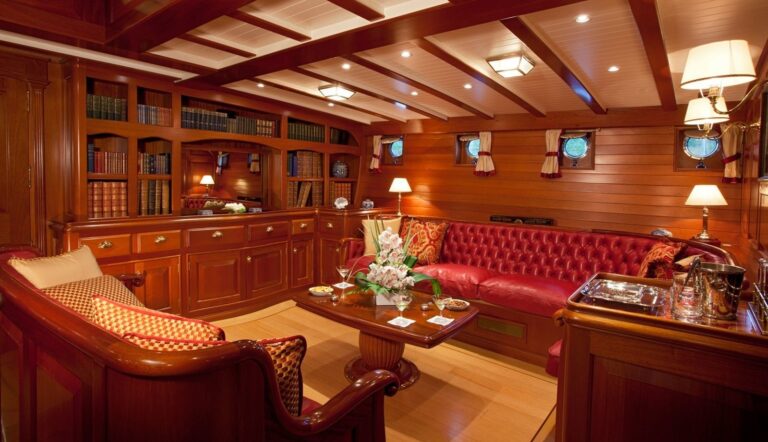 The 55m Yacht ELENA