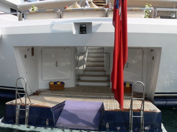 Beach Beachclub With Swimming Deck On Board Yacht LADY A
