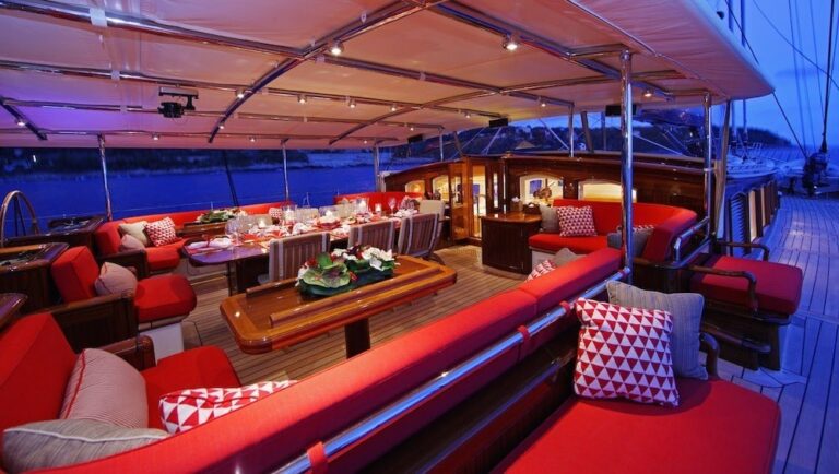 The 55m Yacht MARIE