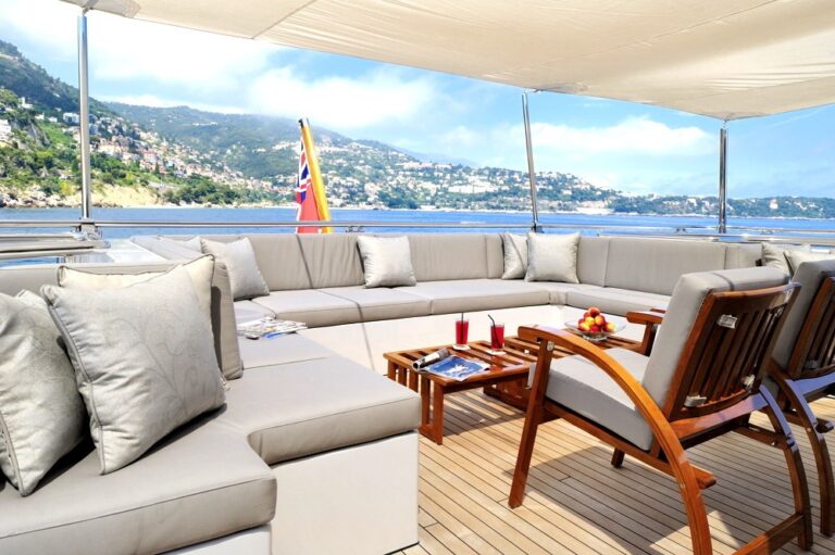 The 55m Yacht OCEANA