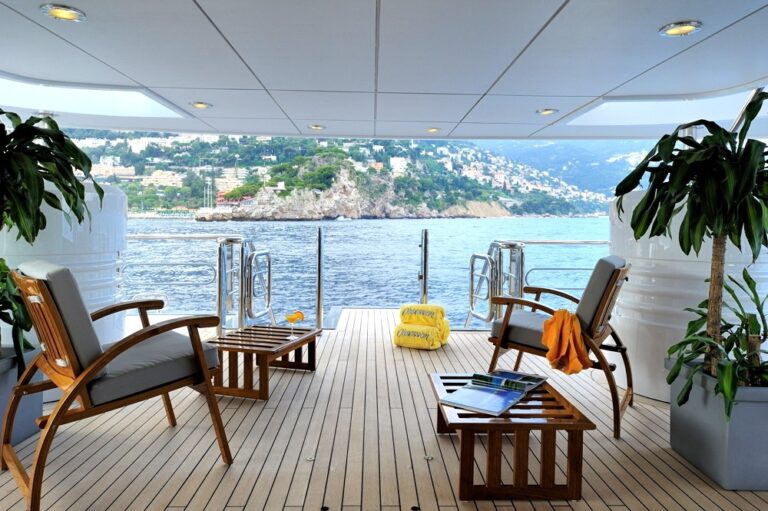 The 55m Yacht OCEANA