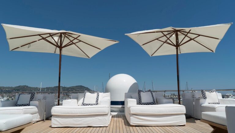 The 55m Yacht OCEANA