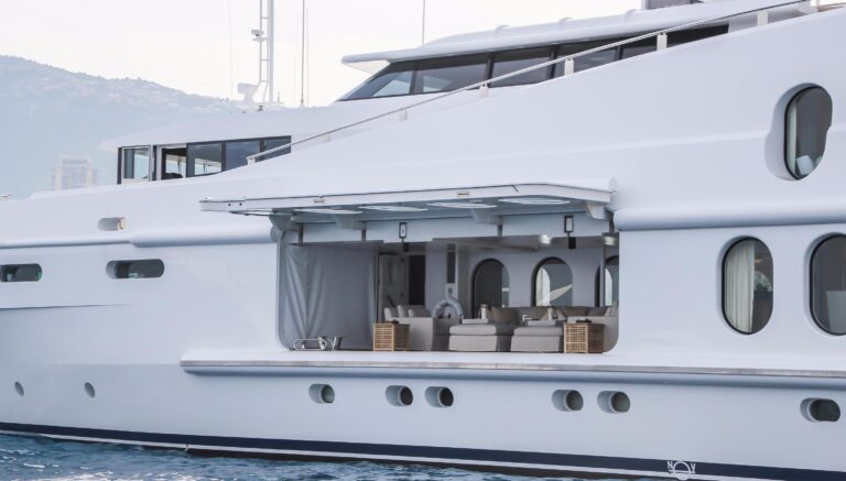 The 55m Yacht OCEANA