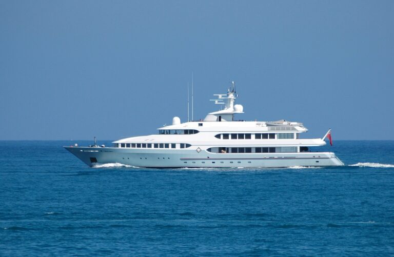 The 55m Yacht SAMAX