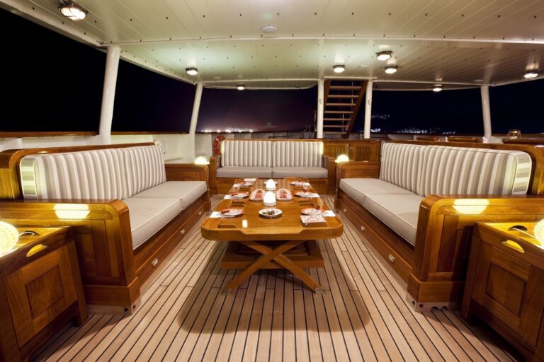 The 55m Yacht STEEL