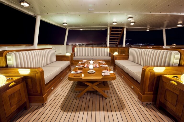 The 55m Yacht STEEL