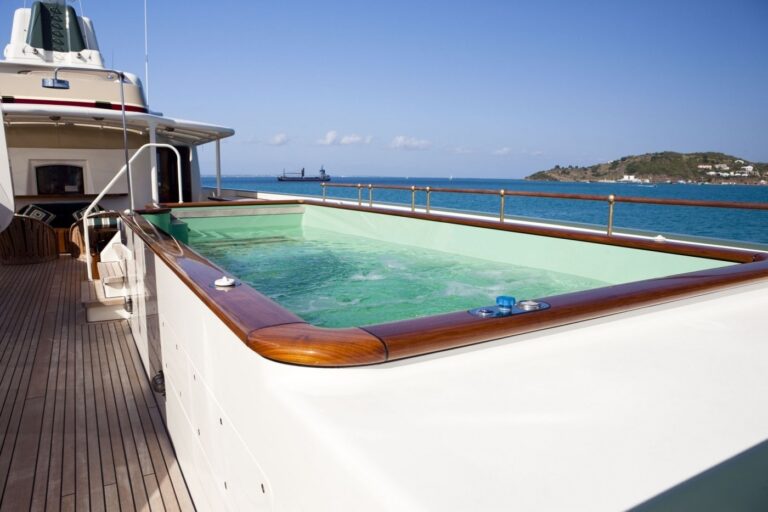 The 55m Yacht STEEL