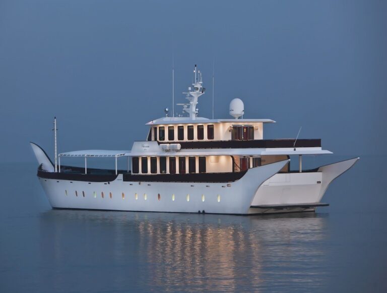 The 55m Yacht WARSAN