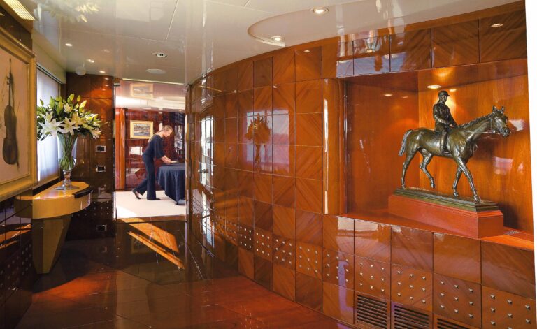 Eating/dining Foyer Aboard Yacht BAD GIRL