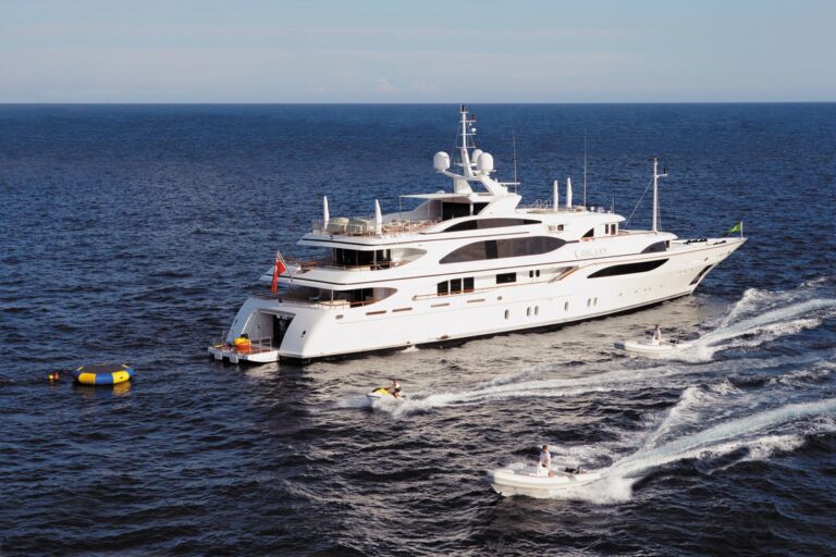 The 56m Yacht GALAXY
